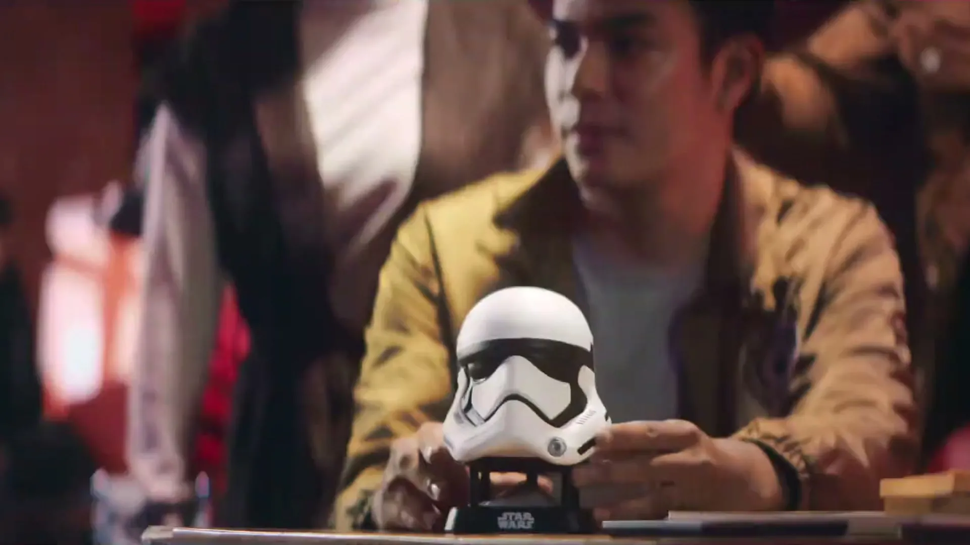 Join The Dark Side / Join The Light Side, Blibli, still 4