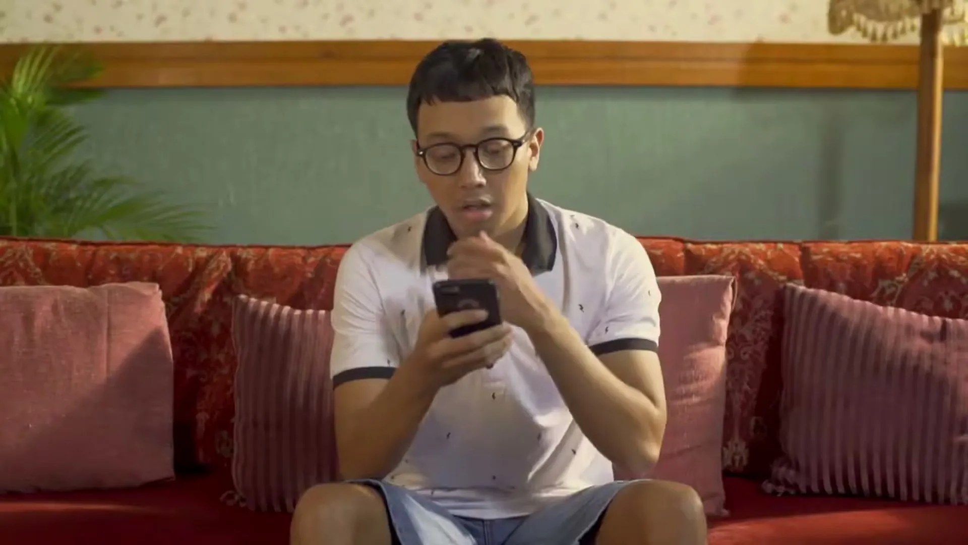 Tahan Amarah, Djarum, still 4