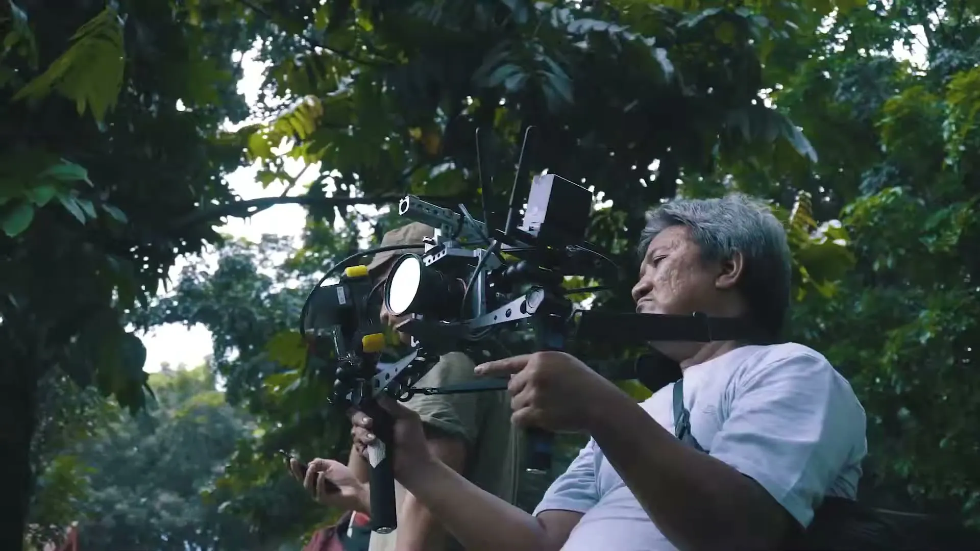 Fana Merah Jambu: Behind the Scenes, HP Pavilion, still 1