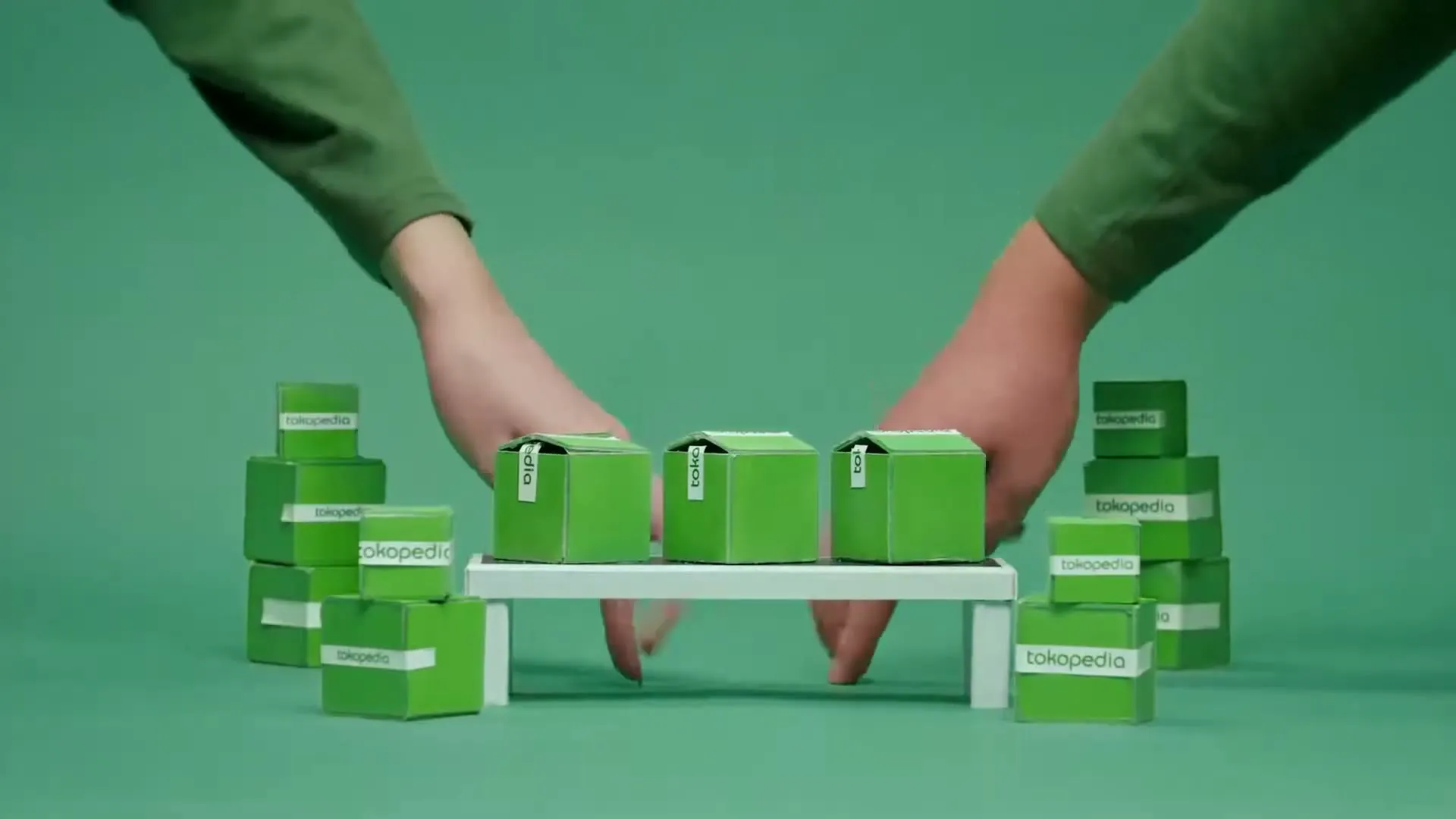 Tokopedia Di Rumah Aja Dulu, Tokopedia, still 3