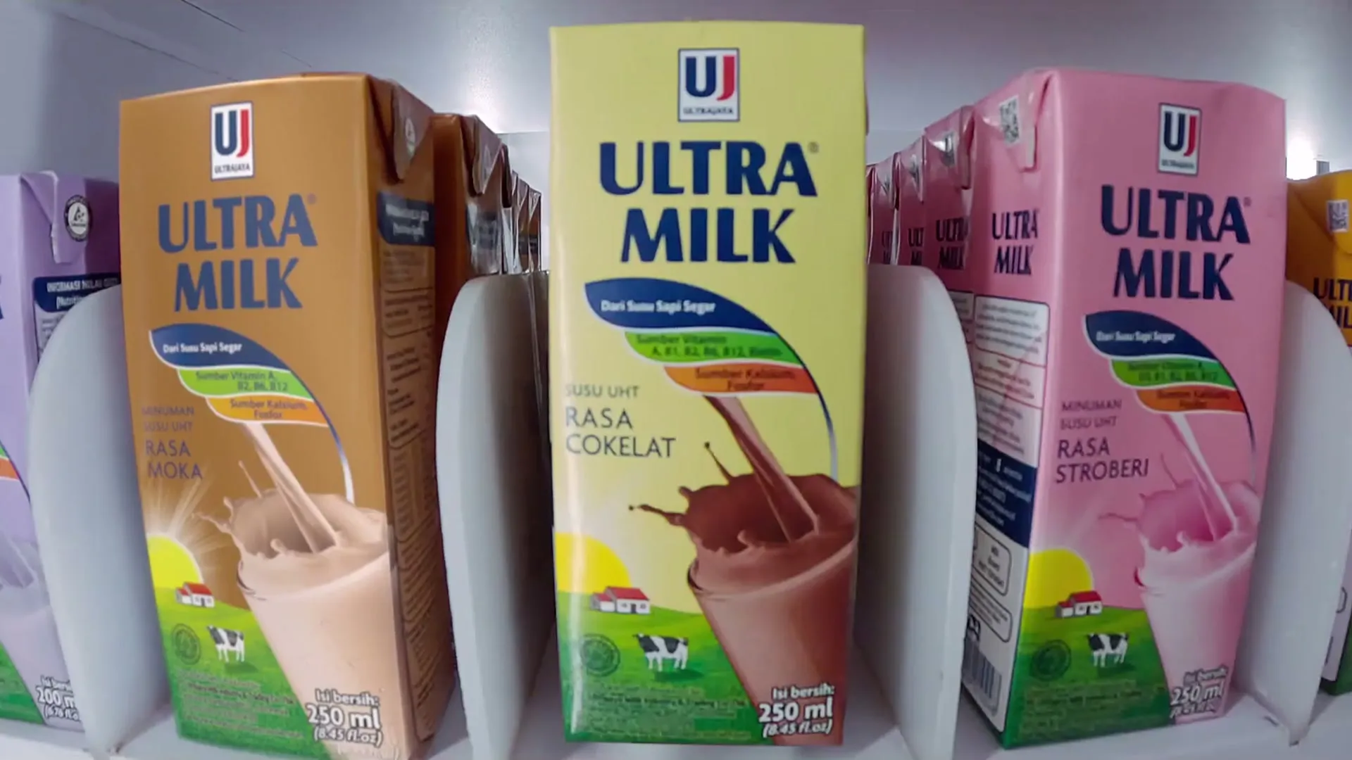 Icownic Patch, Ultra Milk, still 1